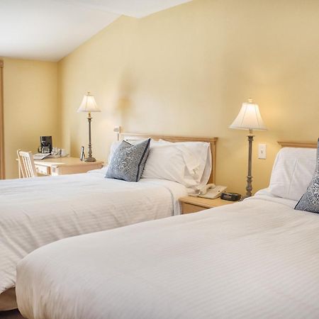 Smugglers Cove Inn Lunenburg Ngoại thất bức ảnh