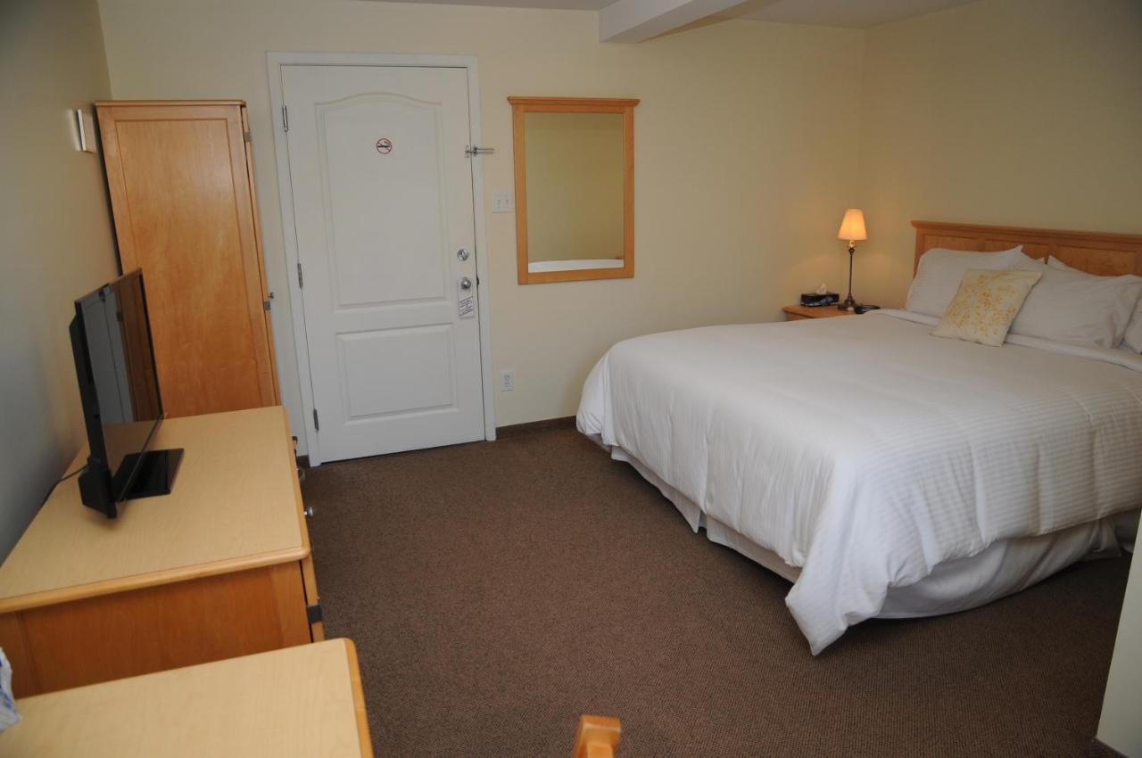 Smugglers Cove Inn Lunenburg Ngoại thất bức ảnh