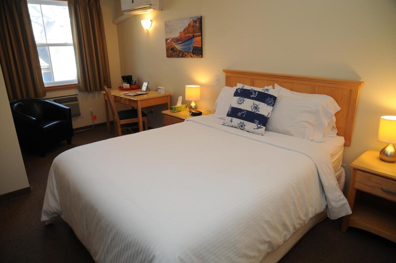 Smugglers Cove Inn Lunenburg Ngoại thất bức ảnh