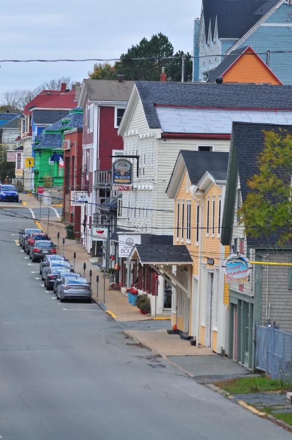 Smugglers Cove Inn Lunenburg Ngoại thất bức ảnh