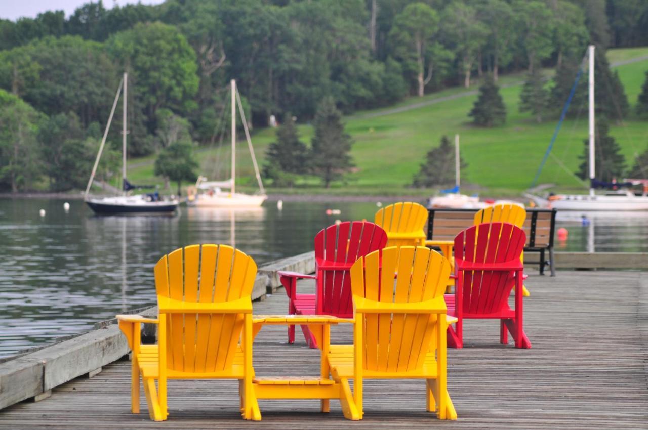 Smugglers Cove Inn Lunenburg Ngoại thất bức ảnh
