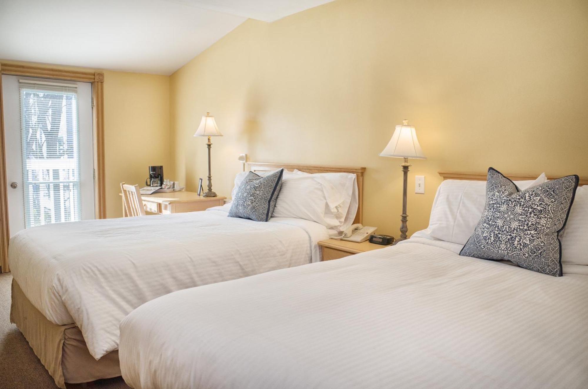 Smugglers Cove Inn Lunenburg Ngoại thất bức ảnh