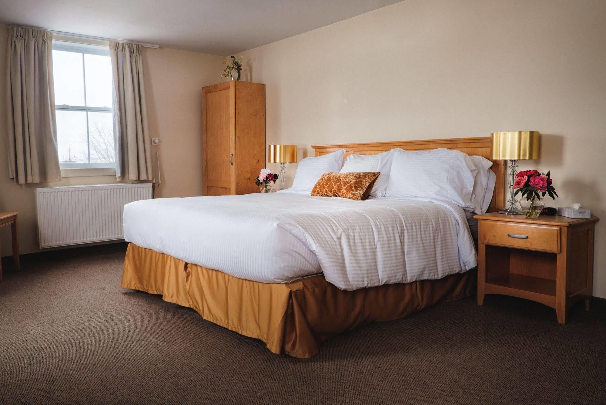 Smugglers Cove Inn Lunenburg Ngoại thất bức ảnh