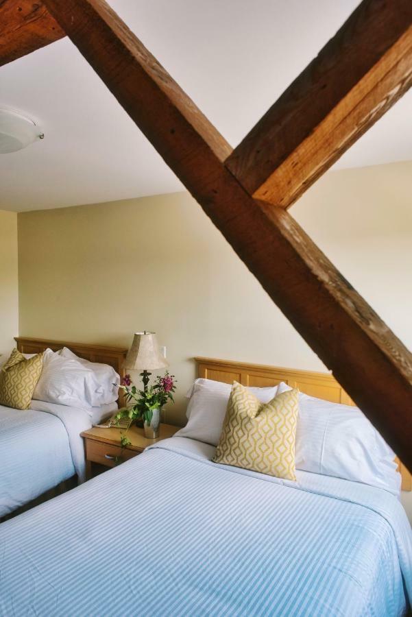 Smugglers Cove Inn Lunenburg Ngoại thất bức ảnh